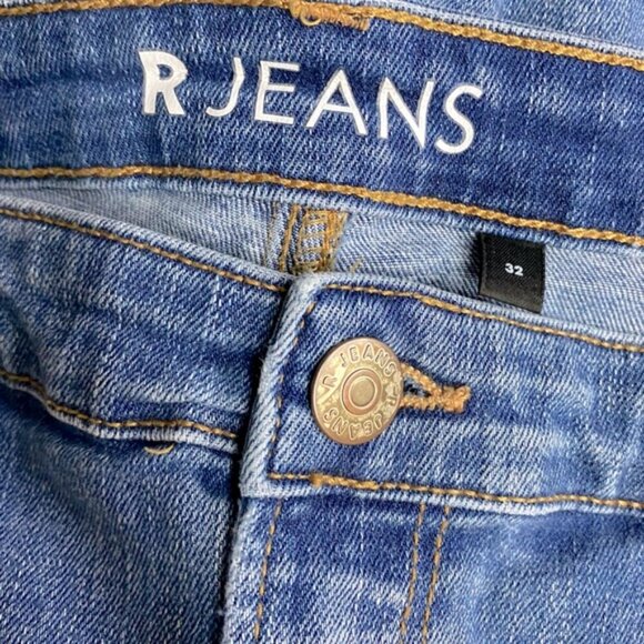 5/$25 R Jeans Light Wash Blue Jean Shorts Denim Shorts 32 - Picture 3 of 9